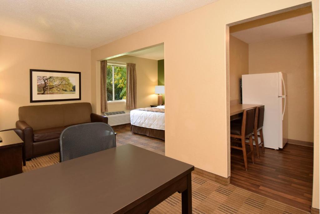 Extended Stay America Suites - Daytona Beach - International Speedway image 12