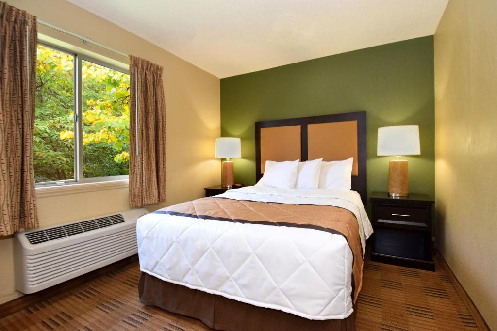 Extended Stay America Suites - Daytona Beach - International Speedway image 9